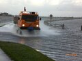 Vorschaubild Sturmflut November 2006: Hägglunds (Mehrzweckfahrzeuge) des NLWKN im Einsatz