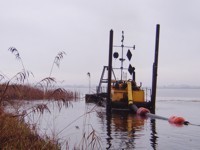 Saugbagger am Großen Meer