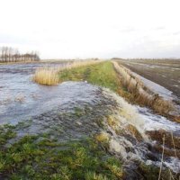 Hochwasser a<m Ems-Jade-Kanal