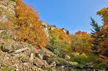 V69 "Uhu-Brutplätze im Weserbergland"