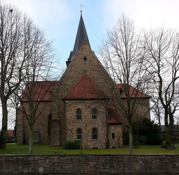 Kirche in Engter mit Wochenstubenquartier des Großen Mausohrs