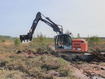 Schwimmbagger im Einsatz im Bissendorfer Moor