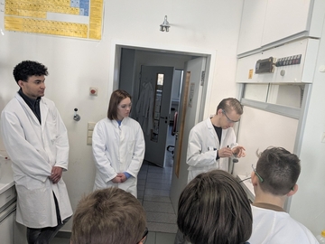 Einblicke in die praktische und theoretische Chemie im Landeslabor, hier am Standort Hildesheim (Foto: NLWKN).