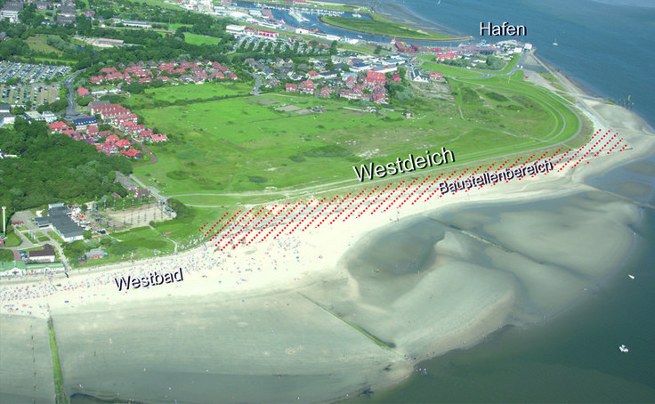 Luftbild von der Fläche - rechts ist der Norderneyer Hafen zu sehen.