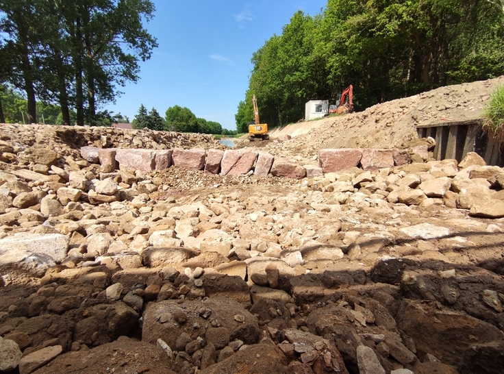 Riegel aus Quarzit-Bruchsteinen