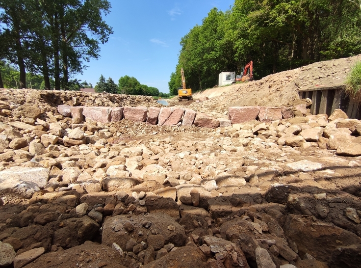 Riegel aus Quarzit-Bruchsteinen