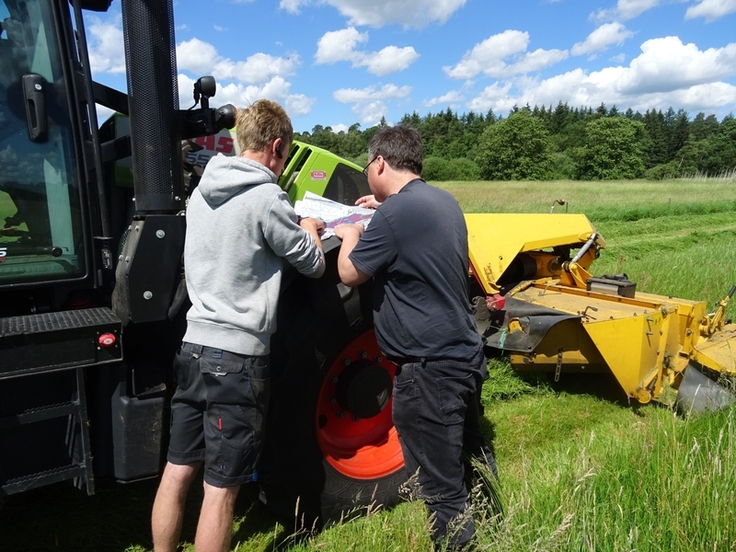 Die Absprachen mit der Landwirtschaft zur Bewirtschaftung der Wiesen und Weiden vor Ort gehören zu den wichtigsten Aufgaben der neuen Naturschutzstation Wümme. (Foto: NLWKN)