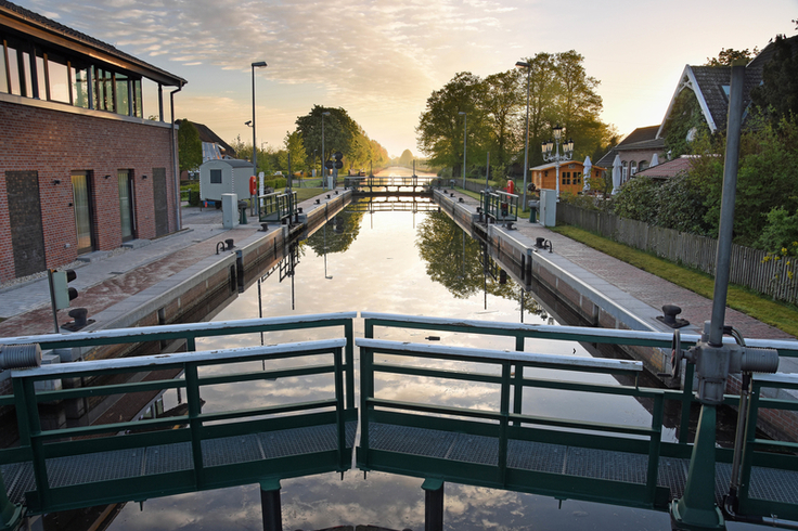 Blick in die Schleusenkammer der Schleuse Rahe.