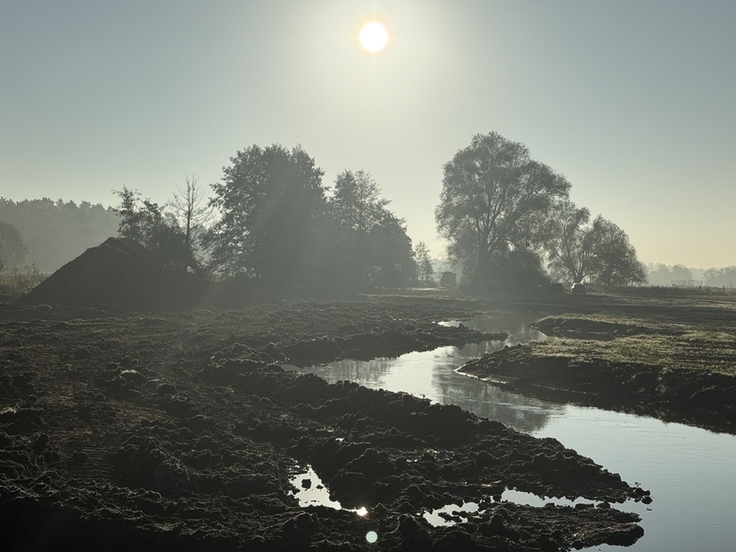 Durch die Laufänderung und Beseitigung der im vergangenen Jahrhundert vorgenommenen Begradigung verlängert sich der Flussabschnitt um etwa 700 Meter (Bild: NLWKN).