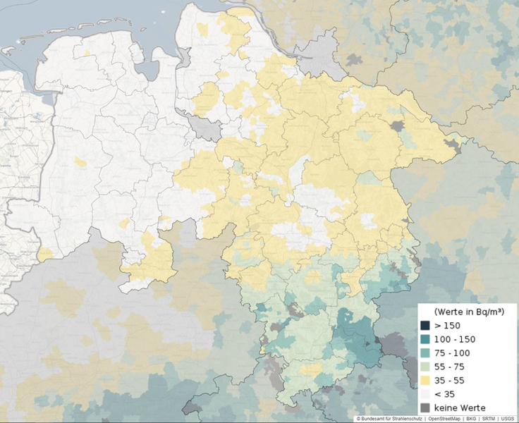 Schätzung der durchschnittlichen Radon-Aktivitätskonzentration der Raumluft für das Land Niedersachsen (Quelle: Bundesamt für Strahlenschutz). Deutlich zu erkennen ist ein Anstieg der prognostizierten Werte von Nordwesten nach Südosten.