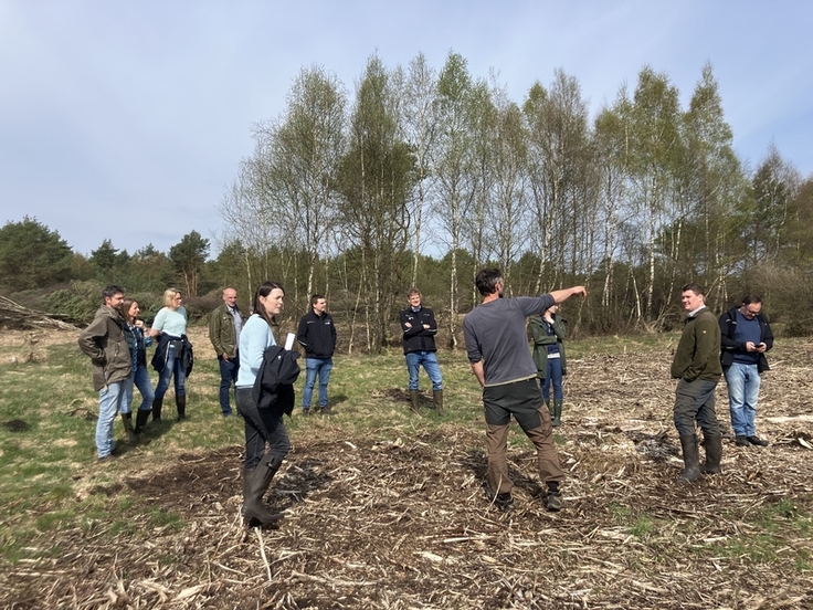 Die Idee des „Runden Tisches Landwirtschaft“ ist der Austausch zwischen Landwirtschaft und Naturschutz, um das gegenseitige Verständnis zu verbessern und so die Zusammenarbeit zu fördern.