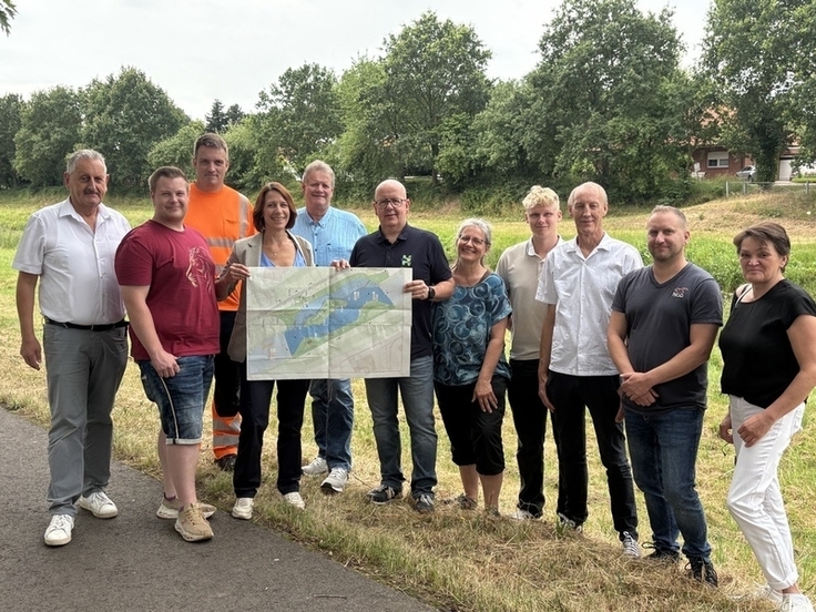 Von links: Hans Bösken, Philipp Markus, Christoph Rohberg, Martina Schümers, Horst Töller, Jürriën Dikken, Björg Dewert, Felix Wieschebrock, Josef Schwanken, Marcel Folgmann, Elke Beelmann (Foto: Gemeinde Herzlake)