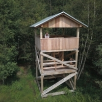 Neu errichteter Nordturm im Bissendorfer Moor (Foto: Marcel Hollenbach, Region Hannover)